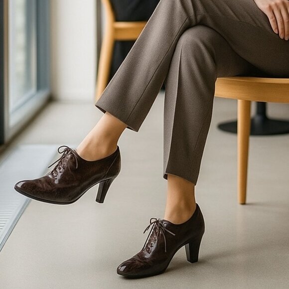 Franco Sarto Artist's Collection A-Hammer Brown Patent Leather Oxford Heels 10M - Picture 1 of 12